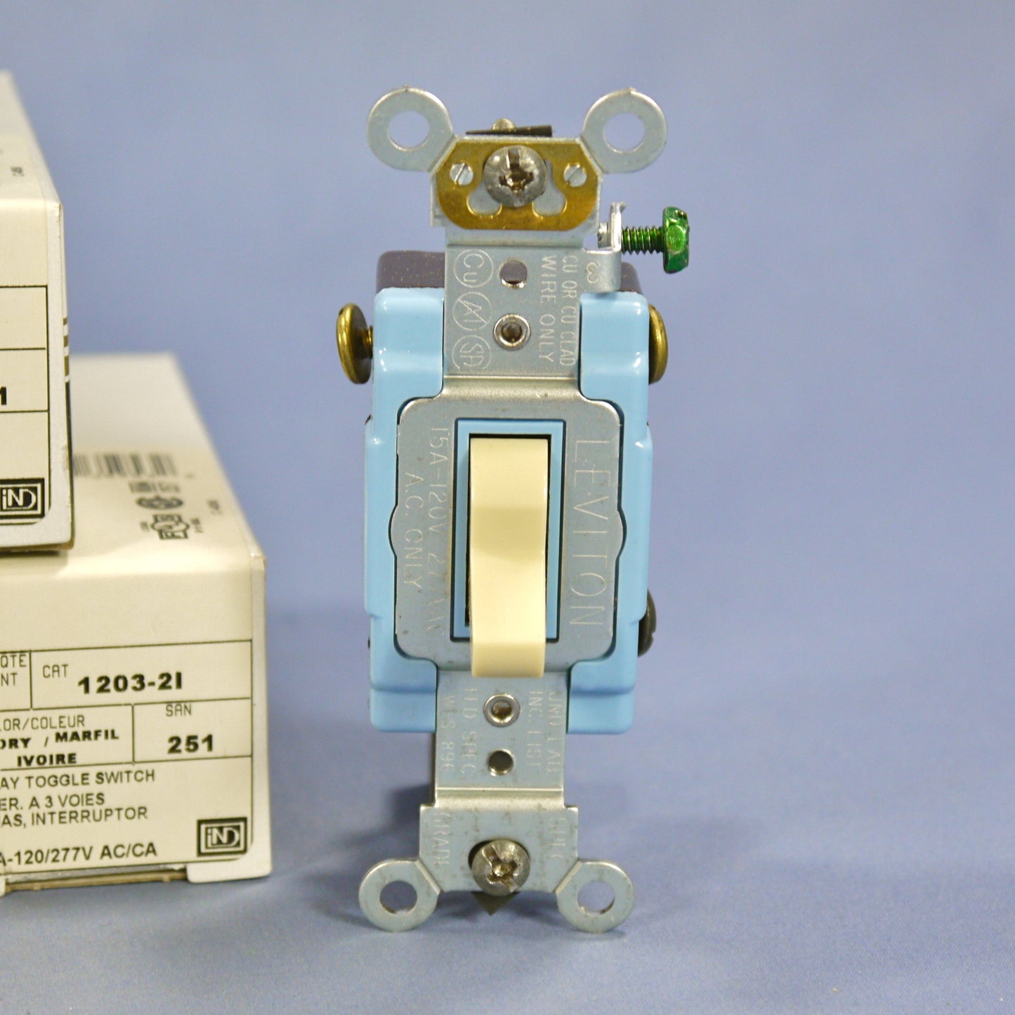 Leviton 1203-2I Ivory Industrial Grade 3-Way Toggle Wall Light Switch 15A 10pcs