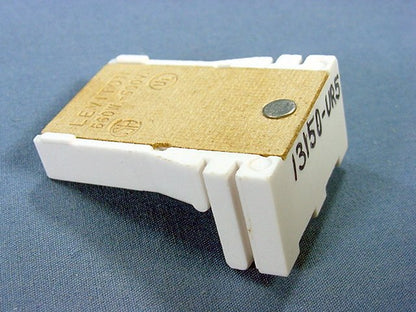 Leviton 13150-UR5 Fluorescent Lamp Holder T-8 T-12 Medium Bi-Pin Light Socket