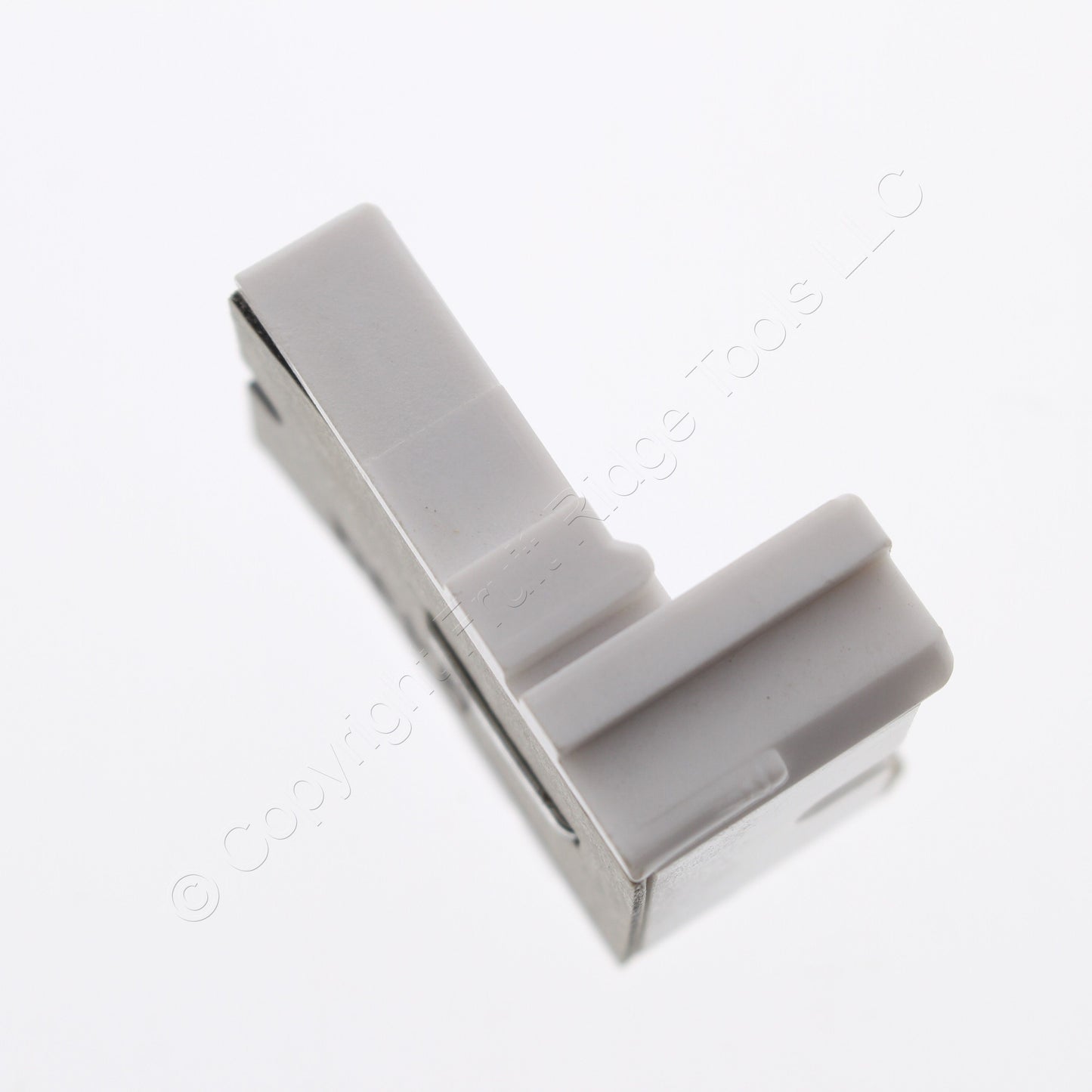 100 Leviton Panel Mount Fluorescent Lampholder Light Sockets G13 T8 Bi-Pin 13451