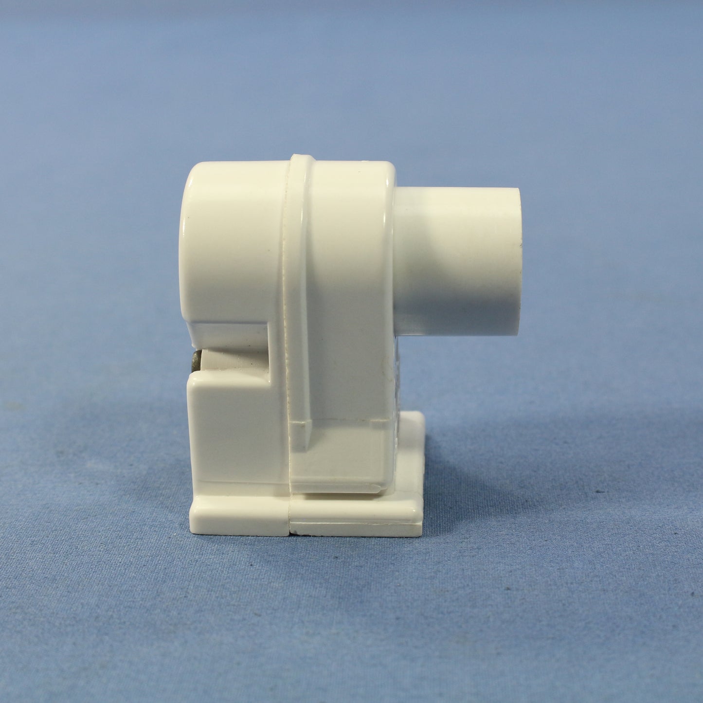 10 Leviton High Output T8 T12 Fluorescent Lamp Holder Plunger Sockets 13550-W