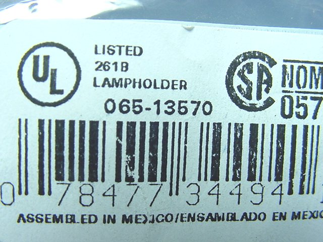 Leviton Fluorescent Lamp Holder Light Socket T8 T12 Oval Plunger Bi-Pin 13570
