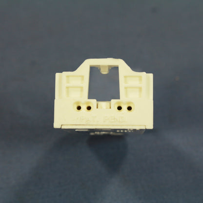 Leviton 13660-SWP T8 T12 Fluorescent Light Socket Lampholder 1.18" 660W 600V