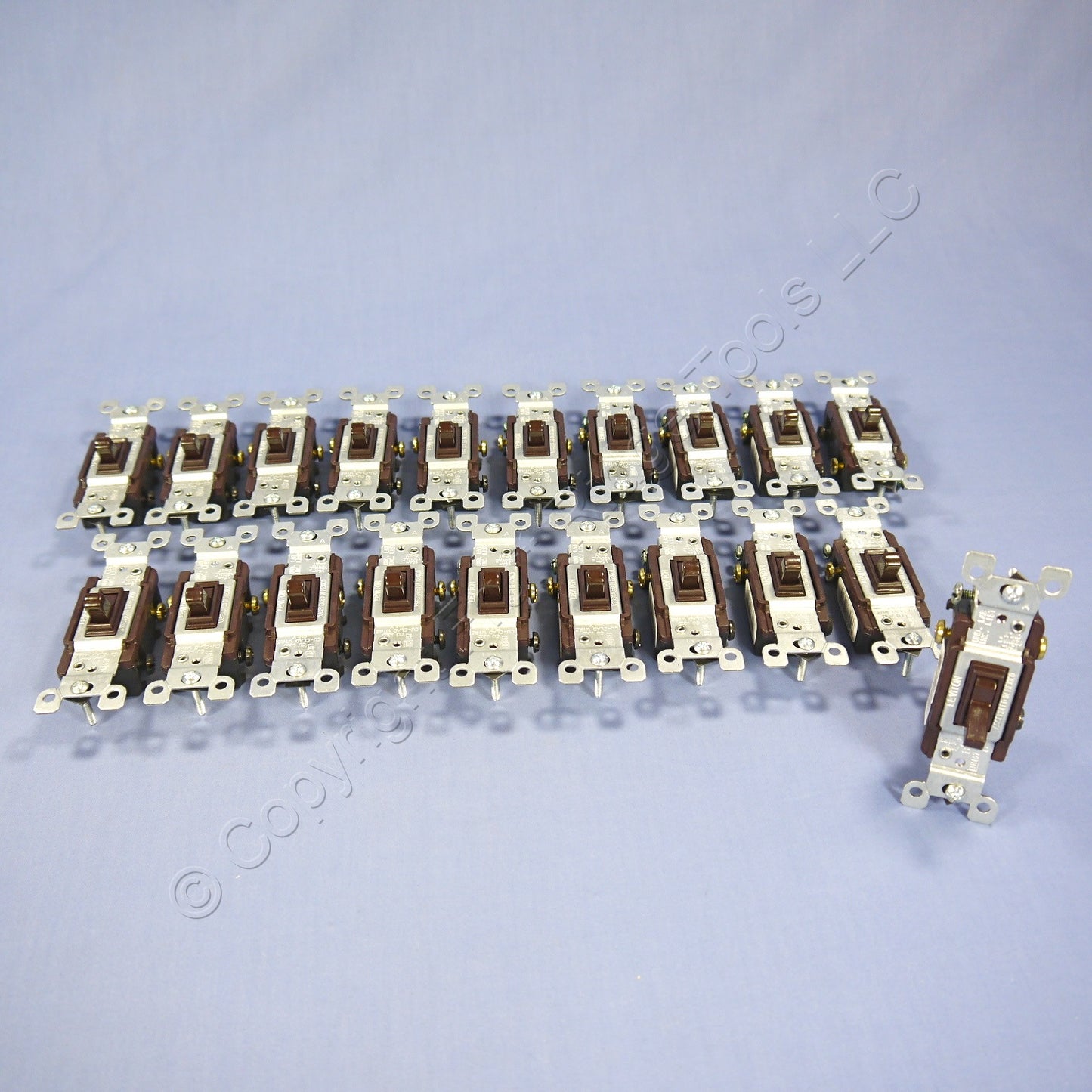 Leviton 1453-2 Brown 3-WAY Residential 15A 120V Toggle Wall Light 20-Pack