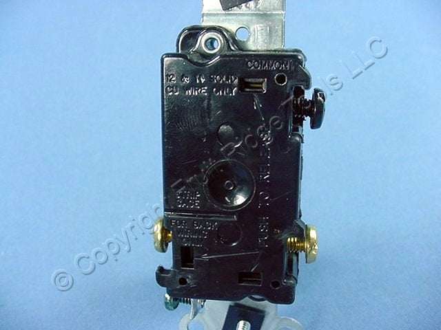 Leviton Brown 3-Way Toggle Wall Light Switch 15A 120V Residential 1453-2 Carded