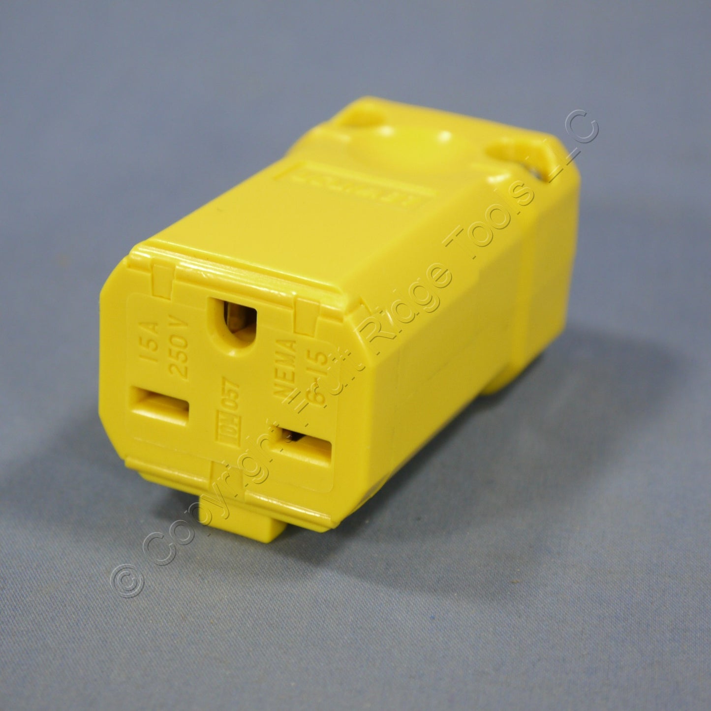 Leviton Yellow Python Industrial Cord Connector 6-15R 15A 250V 15659-VY Bagged