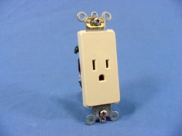Leviton 16251-I Ivory 15A Decora Receptacle Outlet Nema 5-15R Boxed Commercial