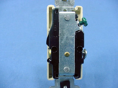 Leviton 16251-I Ivory 15A Decora Receptacle Outlet Nema 5-15R Boxed Commercial
