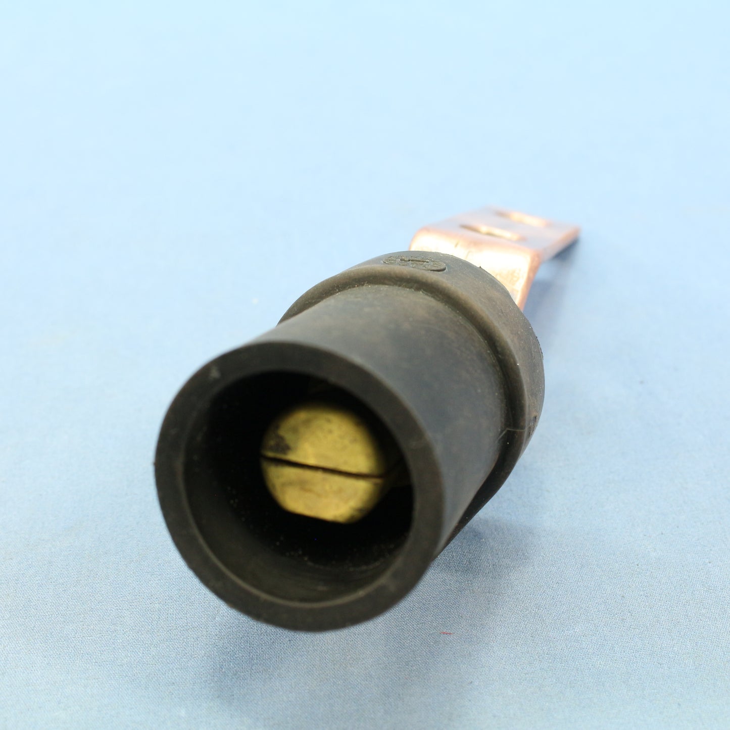 Leviton Black 16 Series Cam-Type Terminal Connector Offset 400A 600V 16M22-2E