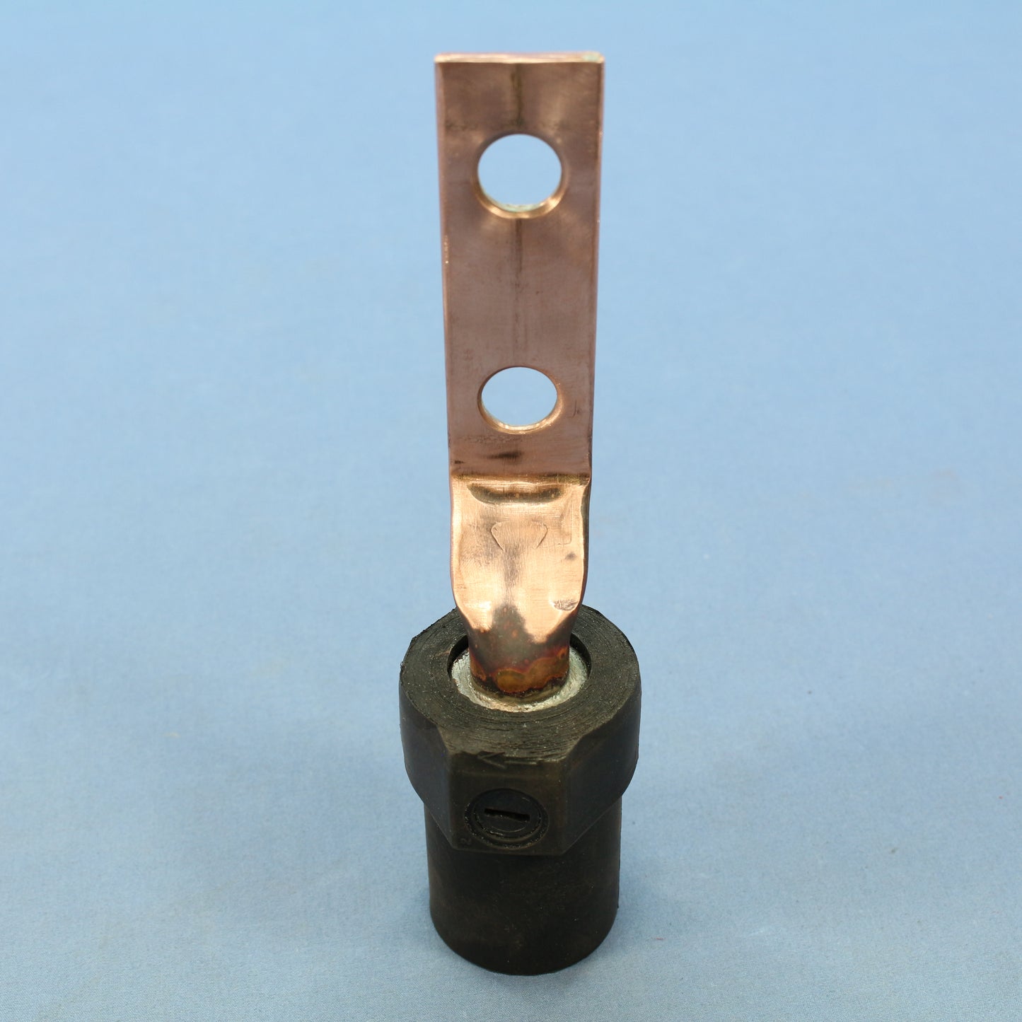 Leviton Black 16 Series Cam-Type Terminal Connector Offset 400A 600V 16M22-2E