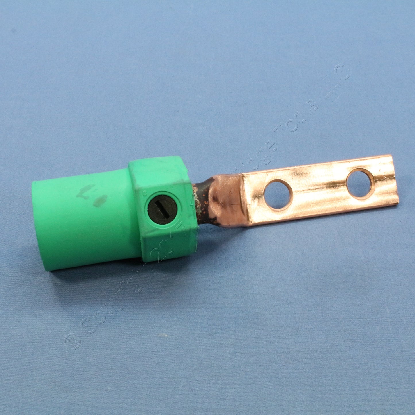Leviton Green 16 Series Cam-Type Terminal Connector Offset 400A 600V 16M22-2G