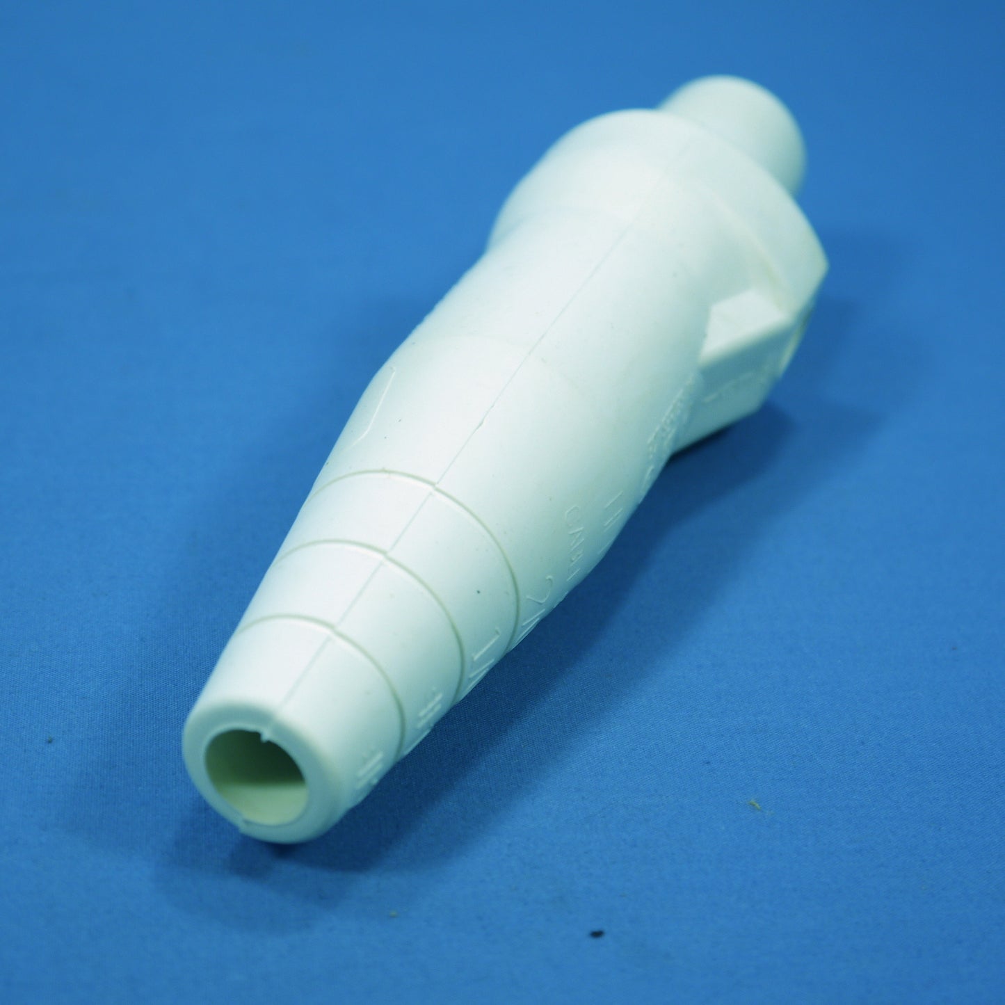 Leviton White Cam Plug Insulator Sleeve Female ECT 16 Series 16SDF-22W Bagged