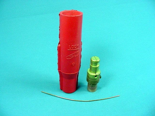 Leviton Red 16 Series Male Vulcanized Cam-Type Plug 400A 600V Crimped 16V24-R