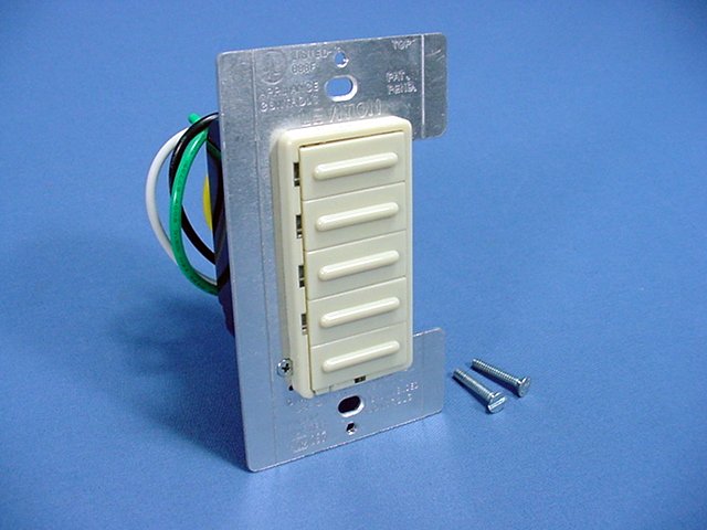 Leviton 17700-MOI Ivory On/Off Preset Monet 4-Scene Selector MicroDim Controller
