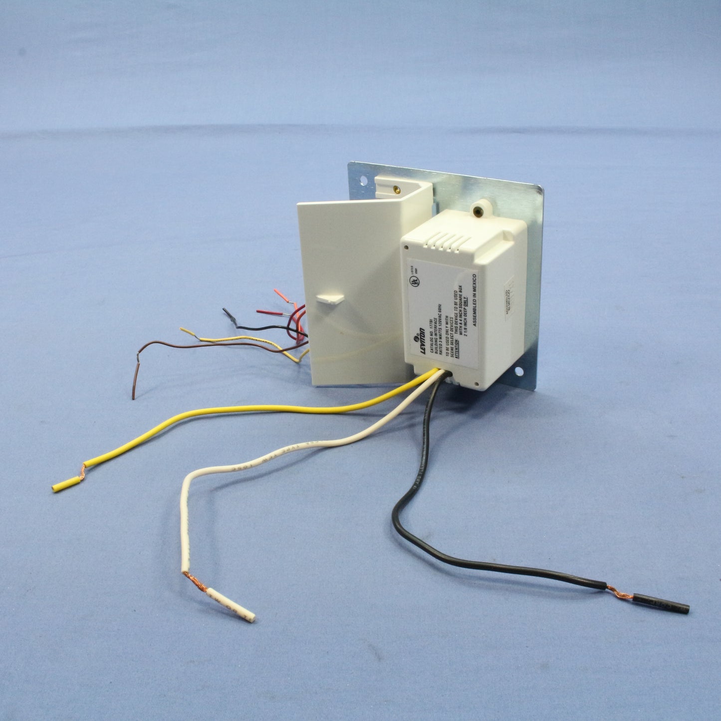Leviton 177BI Mural Scene Select Device Contact Closure Building Interface