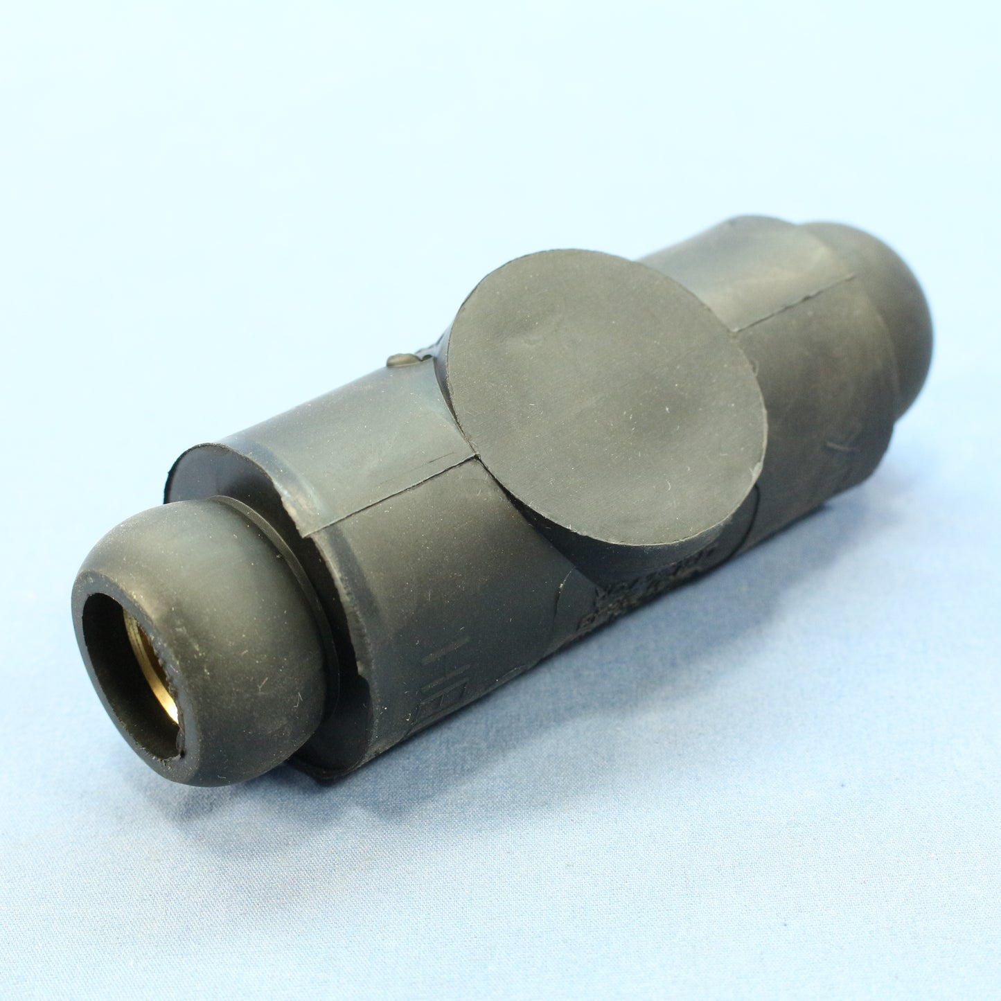 Leviton Black Female-Female Turnaround Connector 18 Series 400A 600V 18A24-E