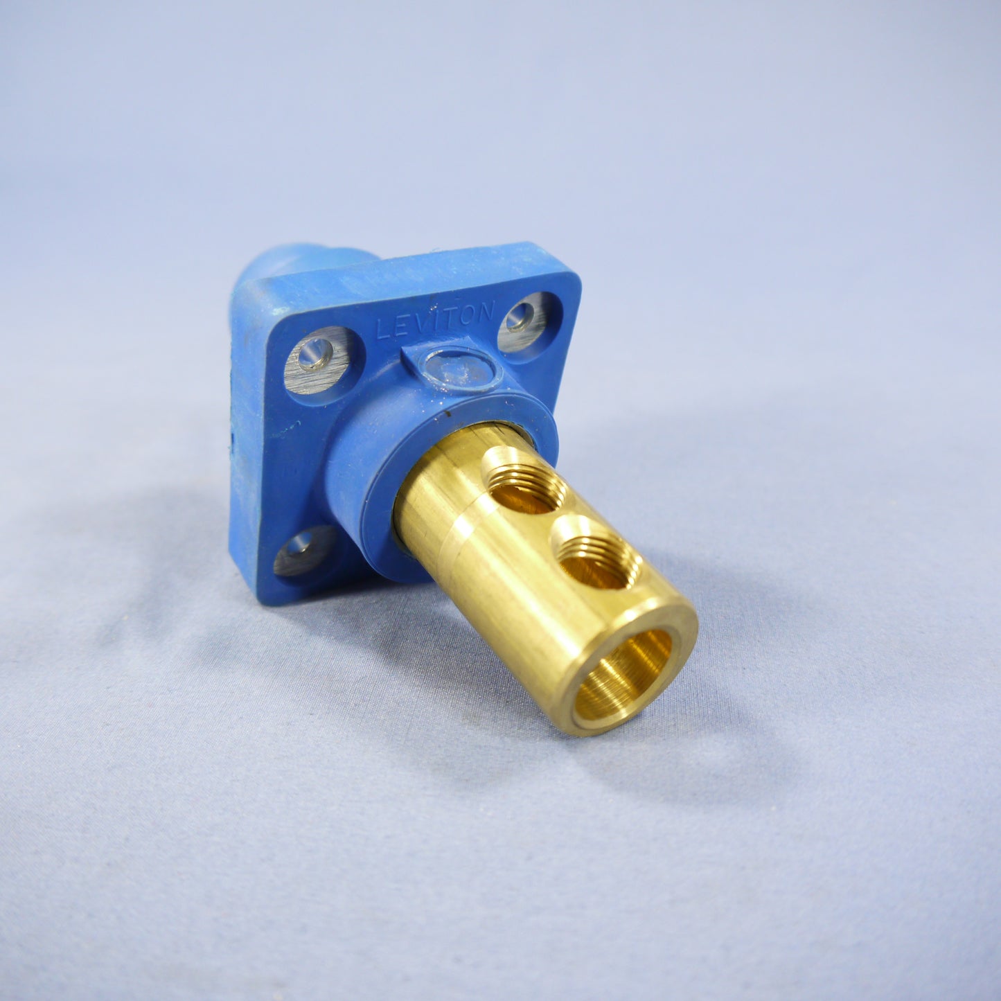 Leviton Blue ECT 18 Series Cam Female Panel Receptacle Ball Nose 400A 18R24-B
