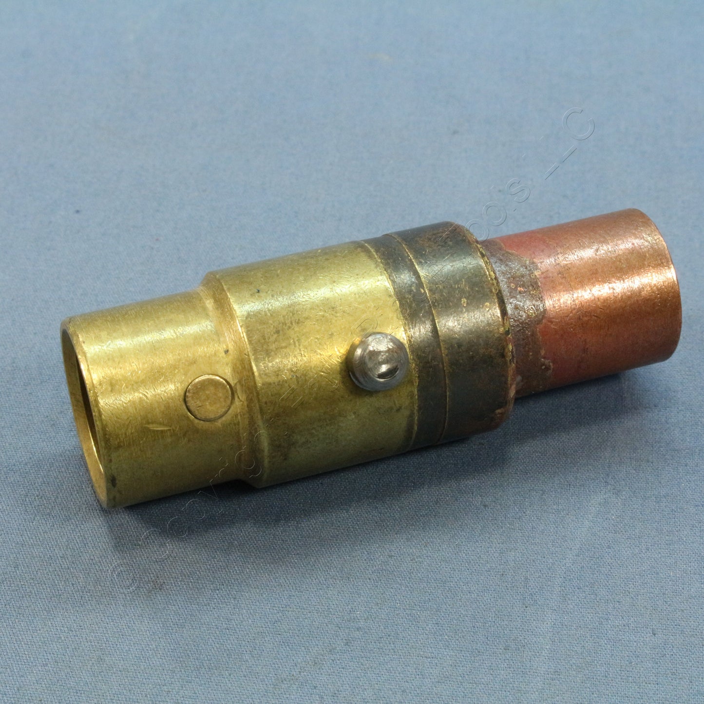 Leviton 18V28-B Blue ECT 18 Series Female Vulcanized Cam-Type Plug 400A 600V