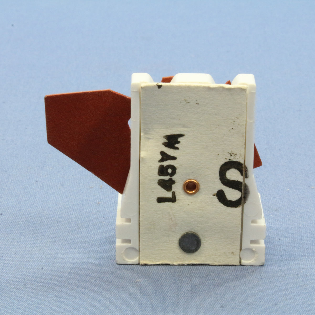 Leviton 23151-LU Fluorescent Lampholder T8 T12 Light Socket Self-Locking Shunted