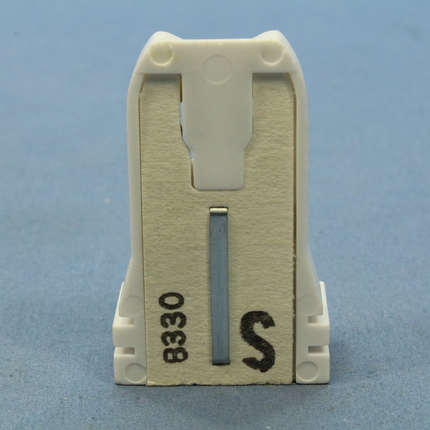 Leviton Fluorescent Lampholder Light Socket T8 T12 Medium Bi-Pin Shunted 23357