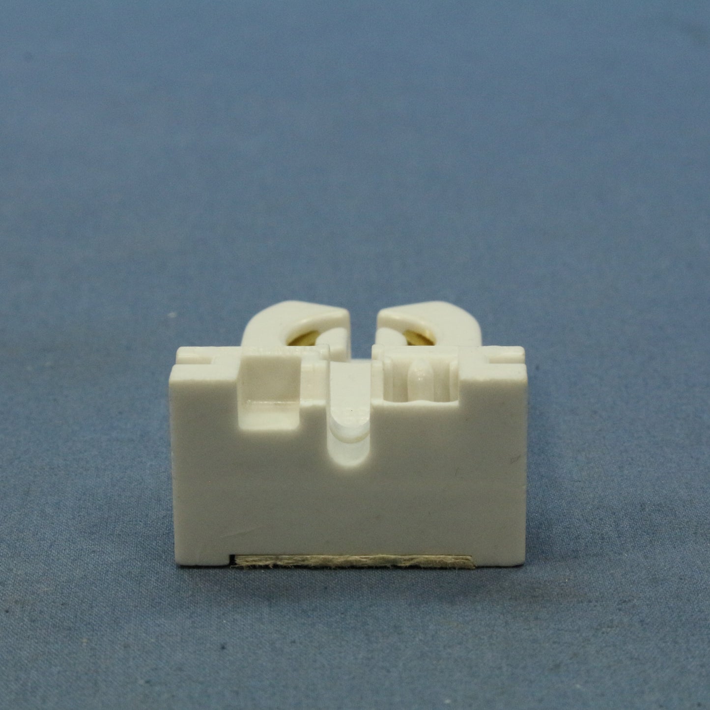 Leviton Fluorescent Lampholder Light Socket T8 T12 Medium Bi-Pin Shunted 23357