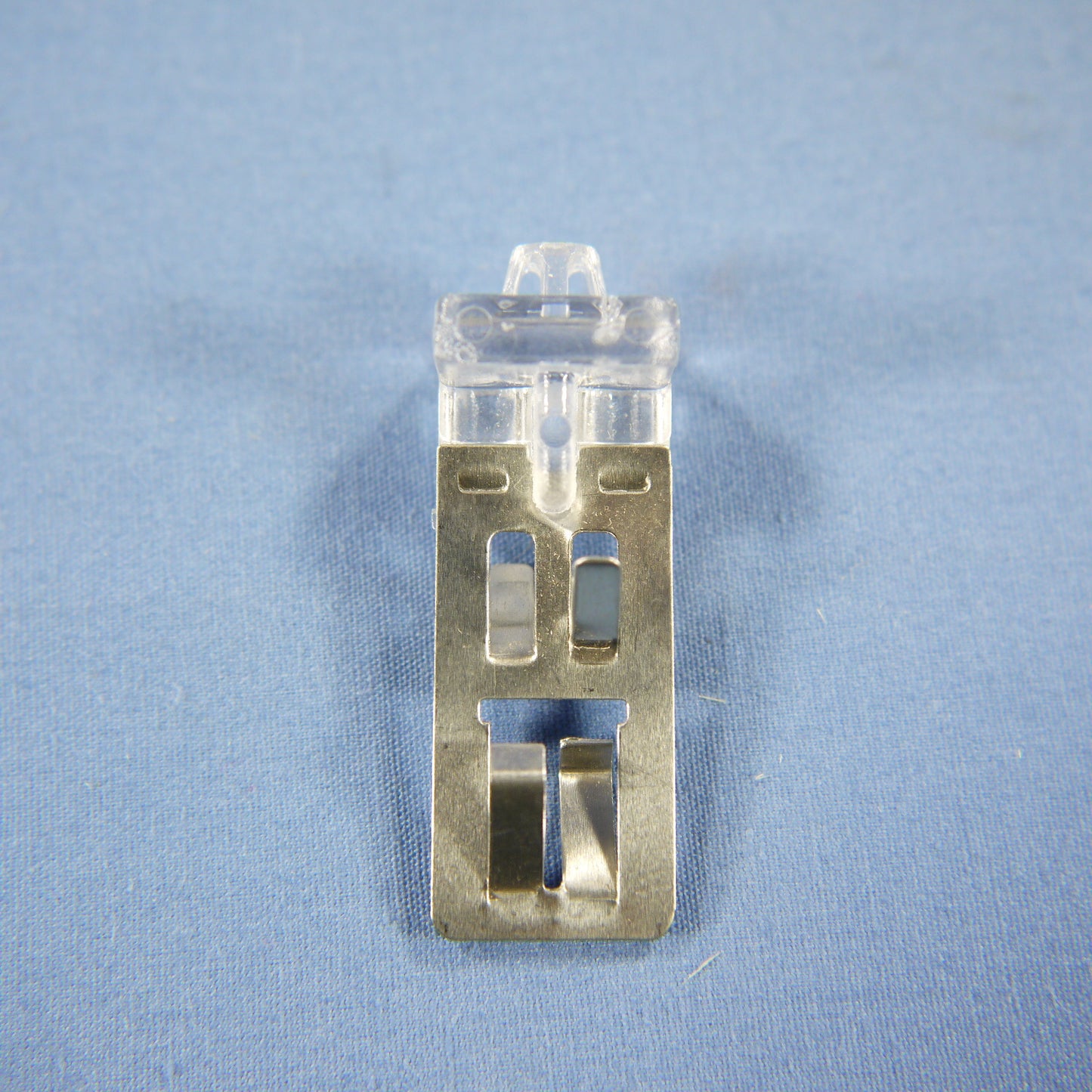 Leviton 2G11 Fluorescent Twin Tube Lamp Support Clip Snap-In Mount 23452-MTL