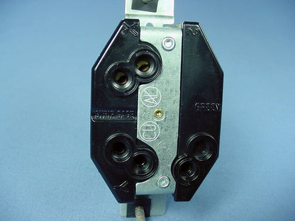 Leviton L9-20R Twist Locking Receptacle Turn Outlet Nema 20A 600V 2350-061 Boxed