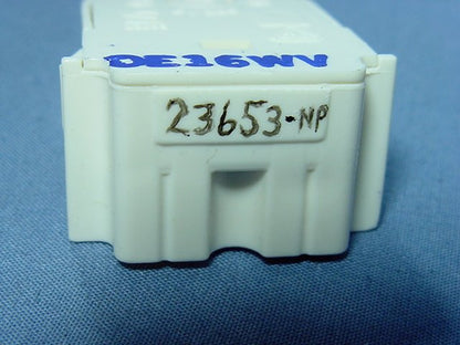 Leviton 23653-NP Fluorescent Lamp Holder Light Socket T12 T8 Bi-Pin Shunted Bulk