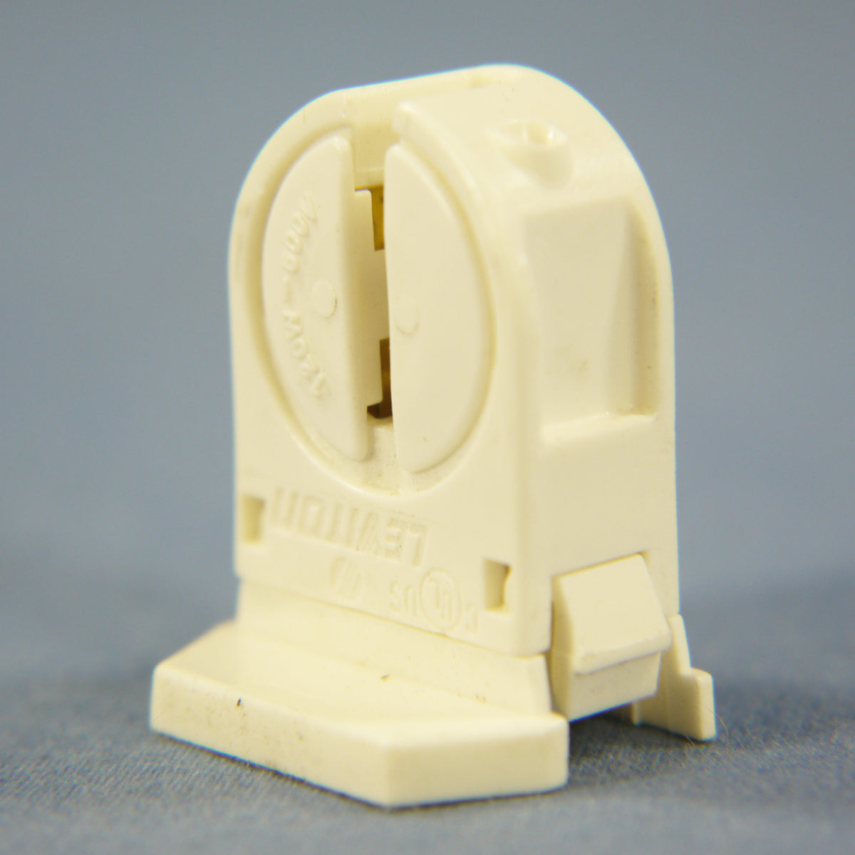 Leviton 23654-SNP Fluorescent Light Socket T-5 Lampholder Mini Bi-Pin with Shunt
