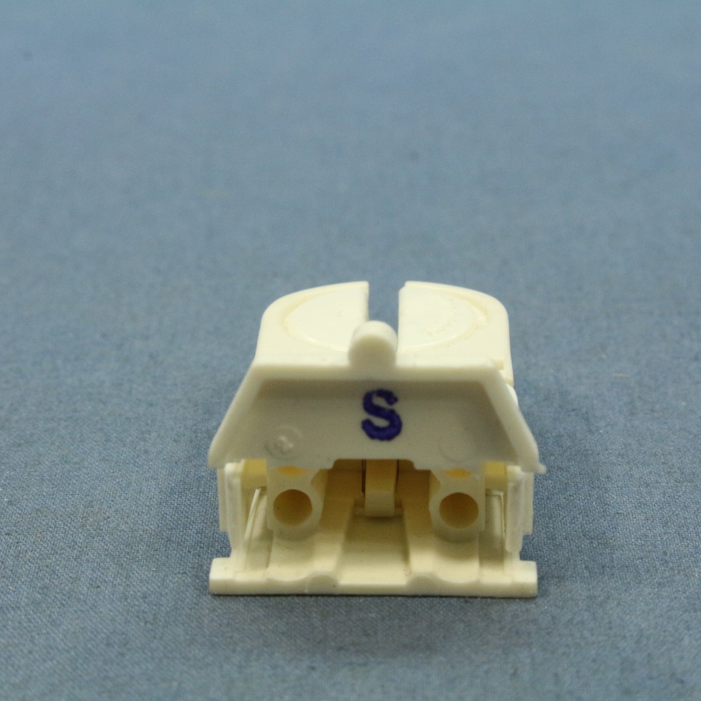 Fluorescent Shunted Socket T-5 Lampholder Mini Bi-Pin w/ Tall Profile 23654-TWP