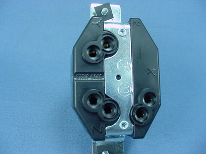 Leviton L11-20R Turn Twist Locking Receptacle Outlet 20A 250V 3? 2370-061 Boxed
