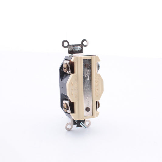 Leviton 2460-061 L20-20R Locking Receptacle Twist Outlet 20A 347/600V 3�Y Bulk