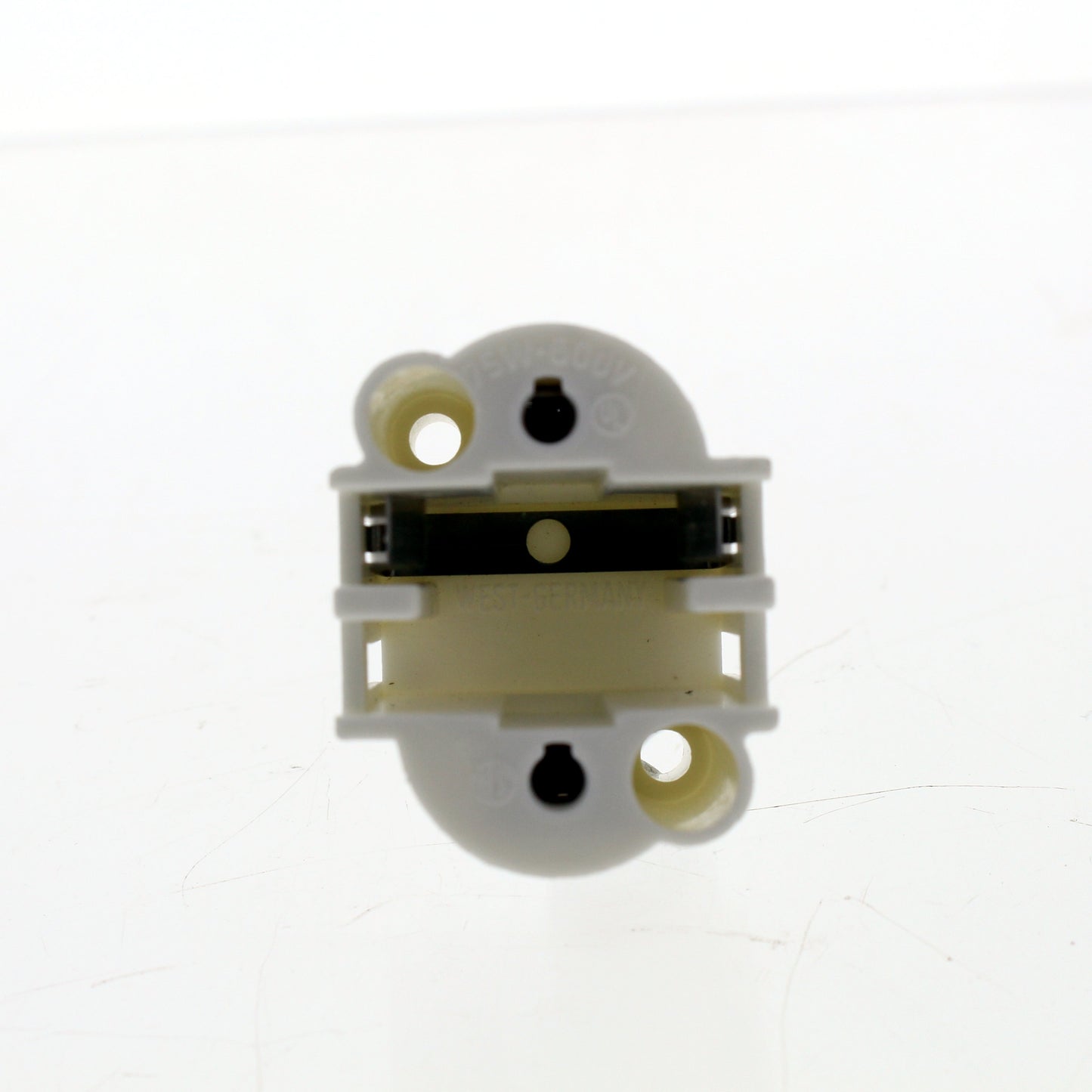 BJB Lampholder LH0586 70642 26.720 13W 75W 600V GX23 4-Pin CFL Vertical Mount