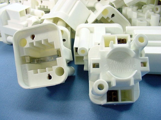 250 Compact Fluorescent Lamp Holder Light Double Twin Socket 75W 600V 26723-2A1