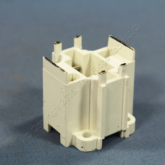 Leviton Screw-Down Compact Fluorescent Lampholder Light Socket G24d-1 26725-211