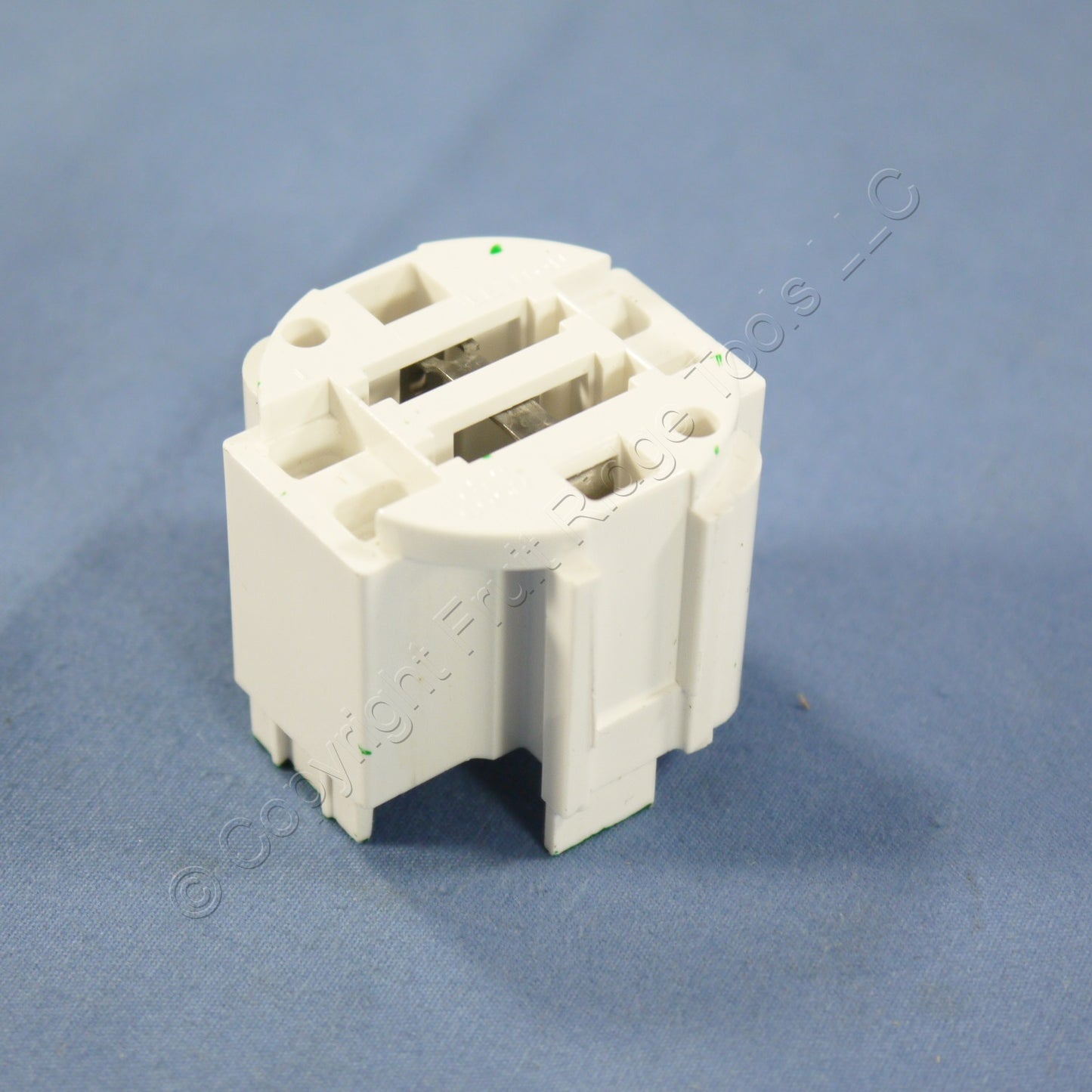 10 Leviton Compact Fluorescent Lampholders Light Sockets Screw Down G24q-2
