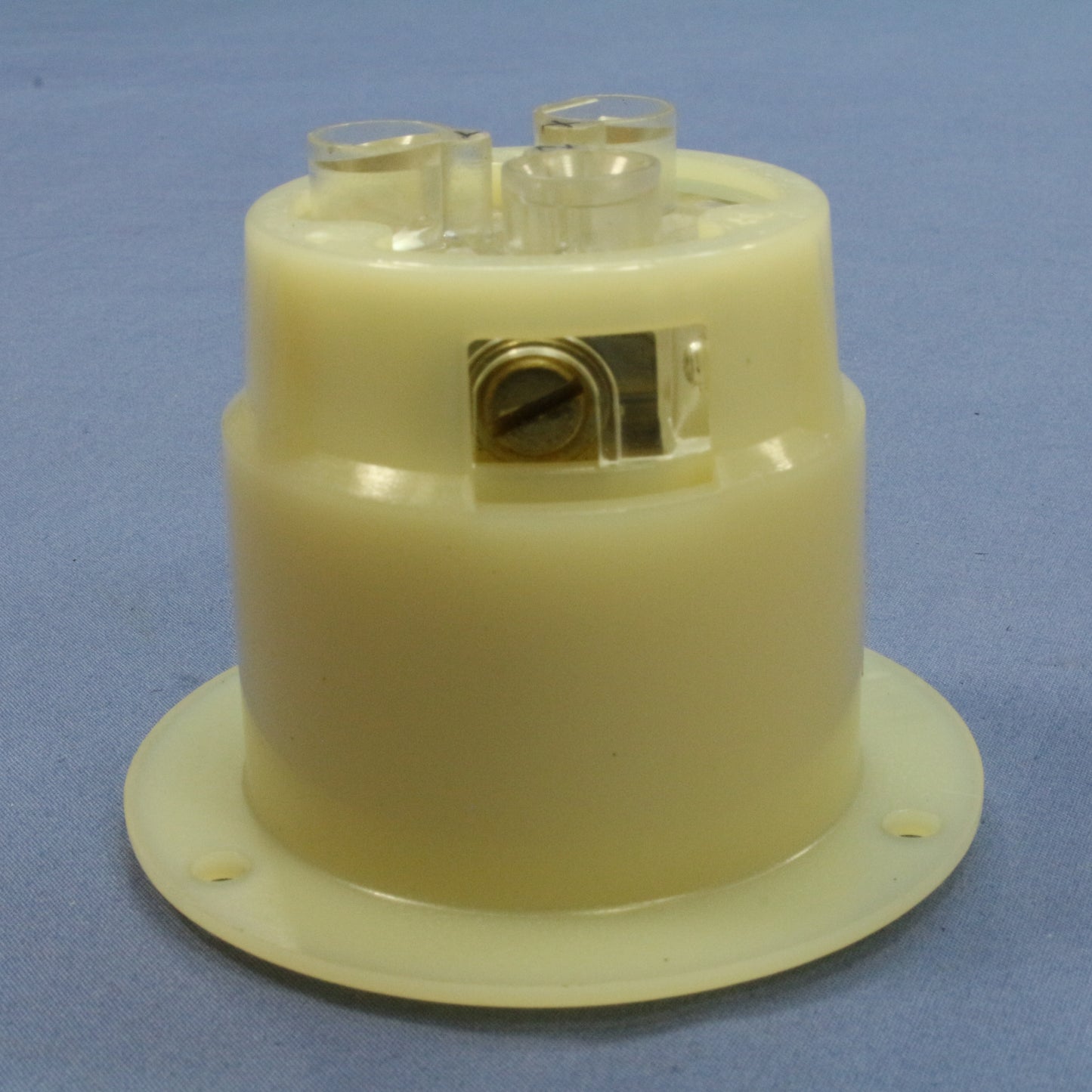 Leviton Twist Turn Locking Flanged Outlet Receptacle L12-30R 30A 480V 3� 2686