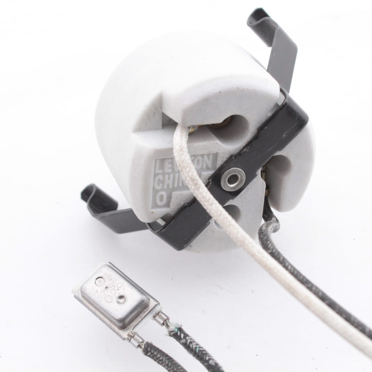 Leviton Porcelain Snap-In Lampholder Light Socket 110 Degrees C Thermostat 31282