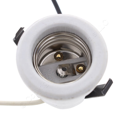Leviton White Porcelain Lampholder Medium Base Snap-In 660W 250V