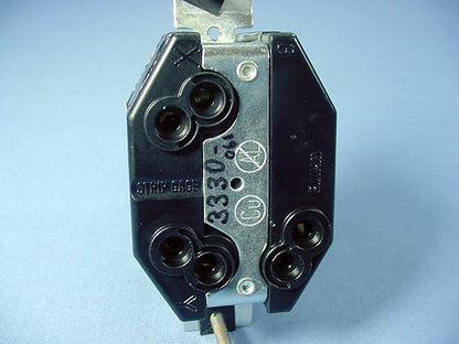 Leviton Non-Nema Locking Receptacle Turn Lock Outlet 30A 125/250V Bulk 3330-061