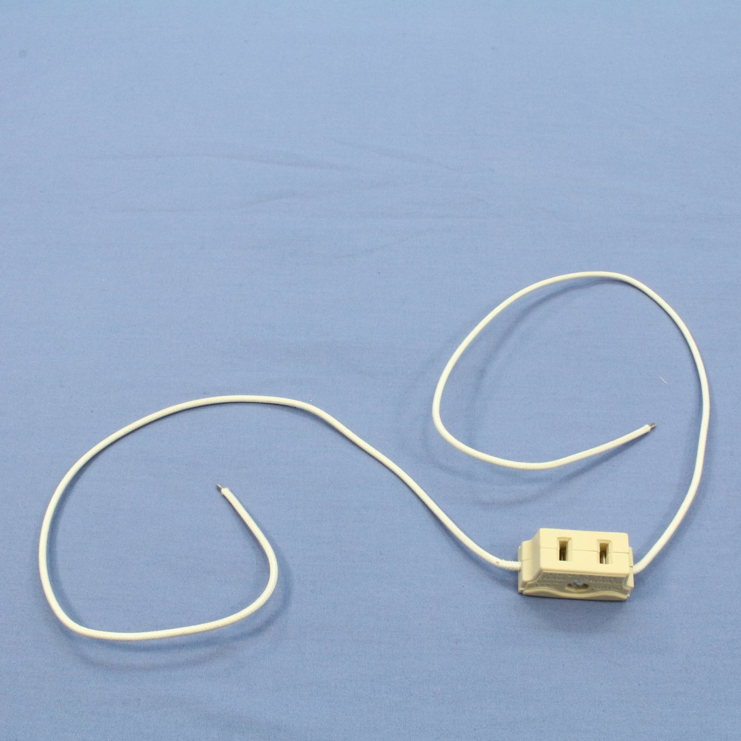 Leviton Medium Base Par Connector #46 #38 Lamp Socket Lampholder 660W 16 AWG 368