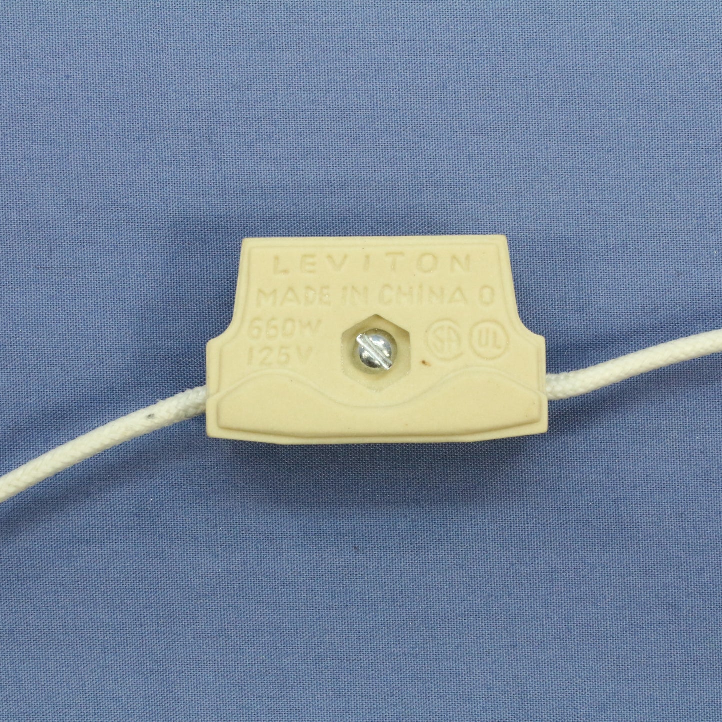 Leviton Medium Base Par Connector #46 #38 Lamp Socket Lampholder 660W 16 AWG 368