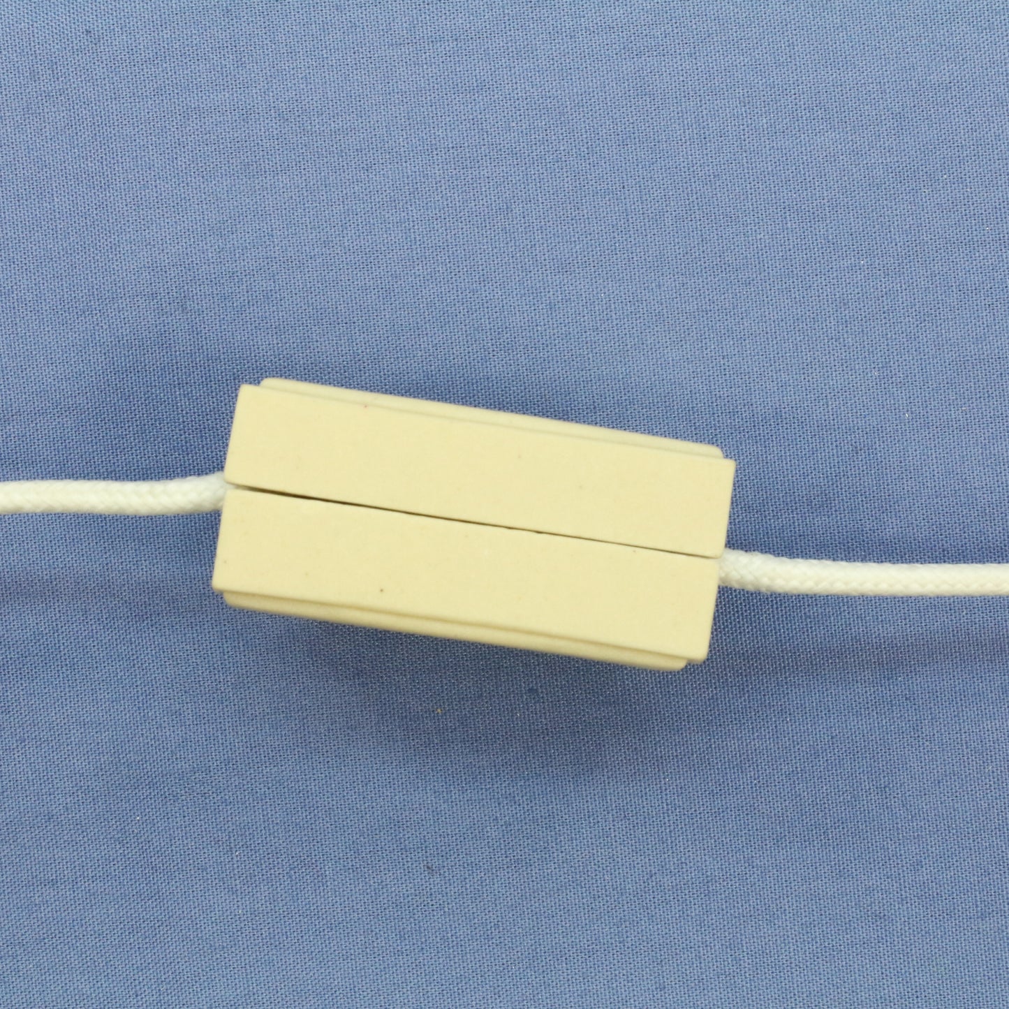 Leviton Medium Base Par Connector #46 #38 Lamp Socket Lampholder 660W 16 AWG 368