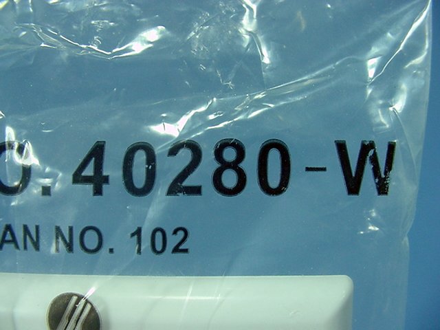 Leviton White 8-Wire Commercial Telephone Jack Wallplate 8P8C Type 625 40280-W