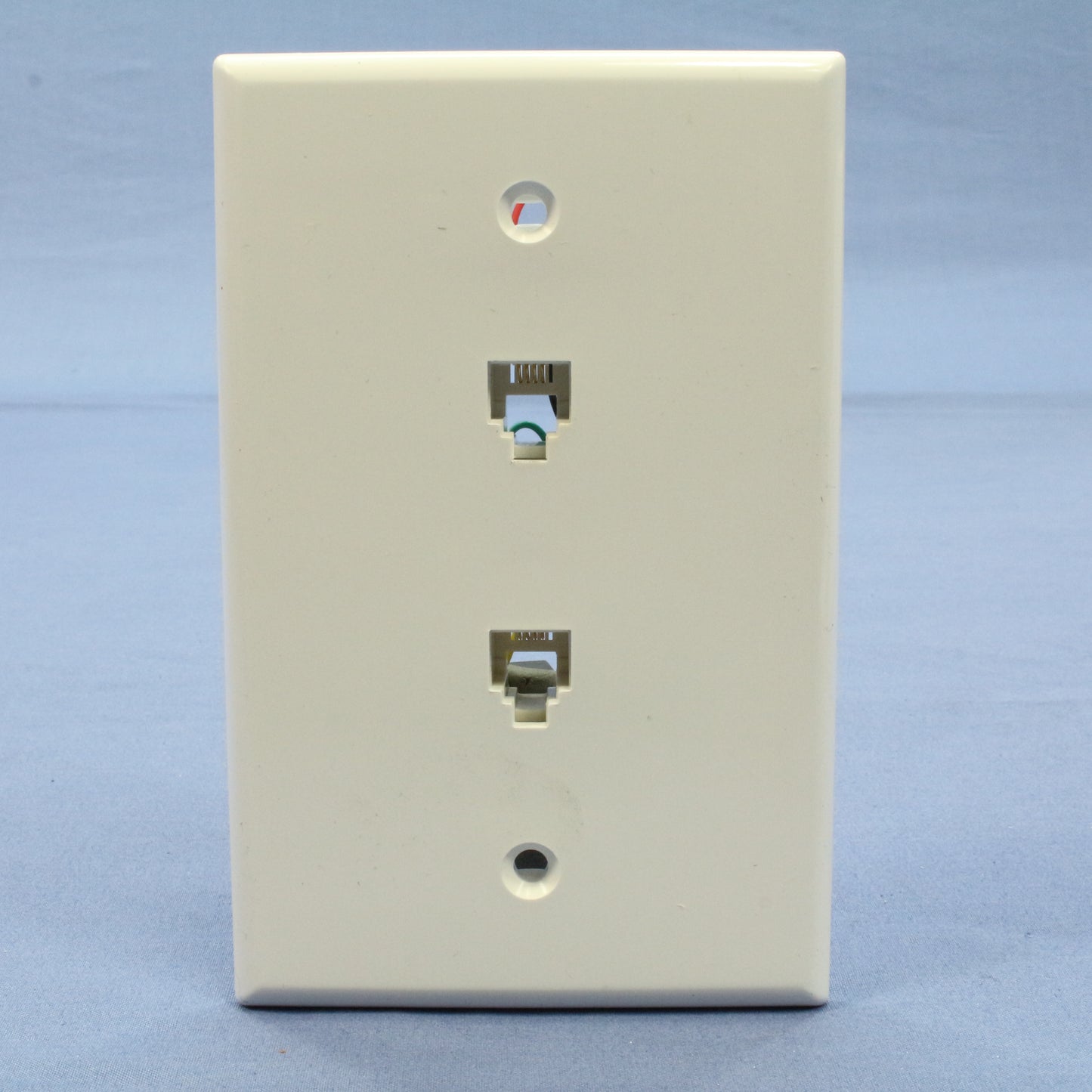 Leviton 40544-W White 4-Wire Telephone Jacks Duplex Midway Wallplates 10-pack