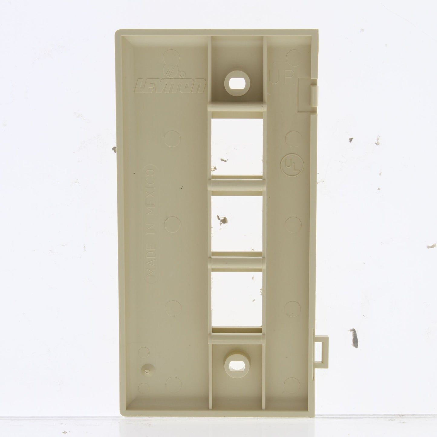 Leviton 40813-I Ivory Quickport 3-Port End Section Sectional Wallplate Cover