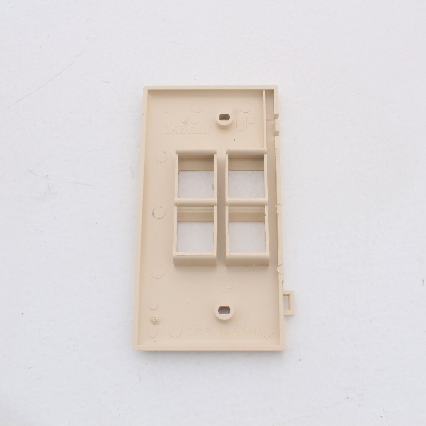 Leviton 40814-I Ivory 1-Gang Quickport 4-Port Data Section Nylon Wallplate Cover