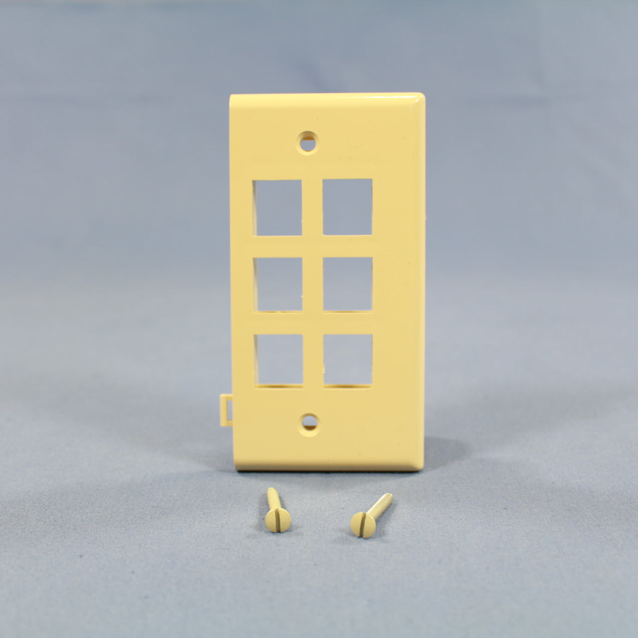 Leviton 40816-I 1-Gang Ivory Quickport Jack 6-Port End Sectional Wallplate Cover