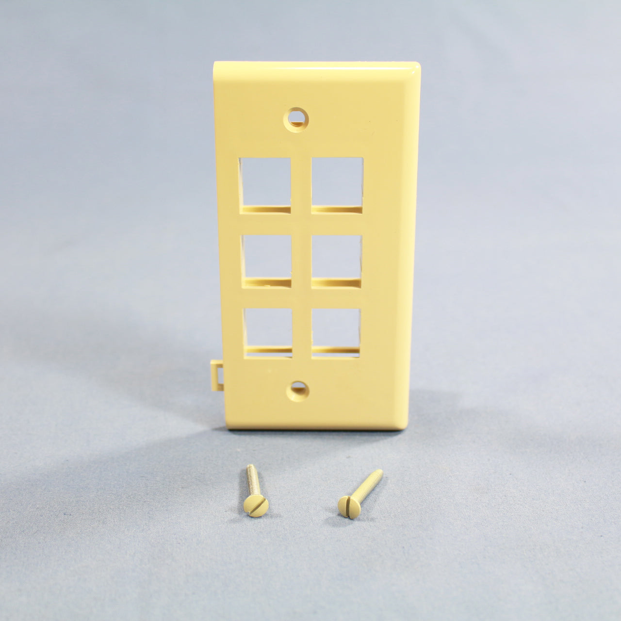 Leviton 40816-I Ivory 6-Port Quickport End Sectional Plastic Wallplates 2-pack