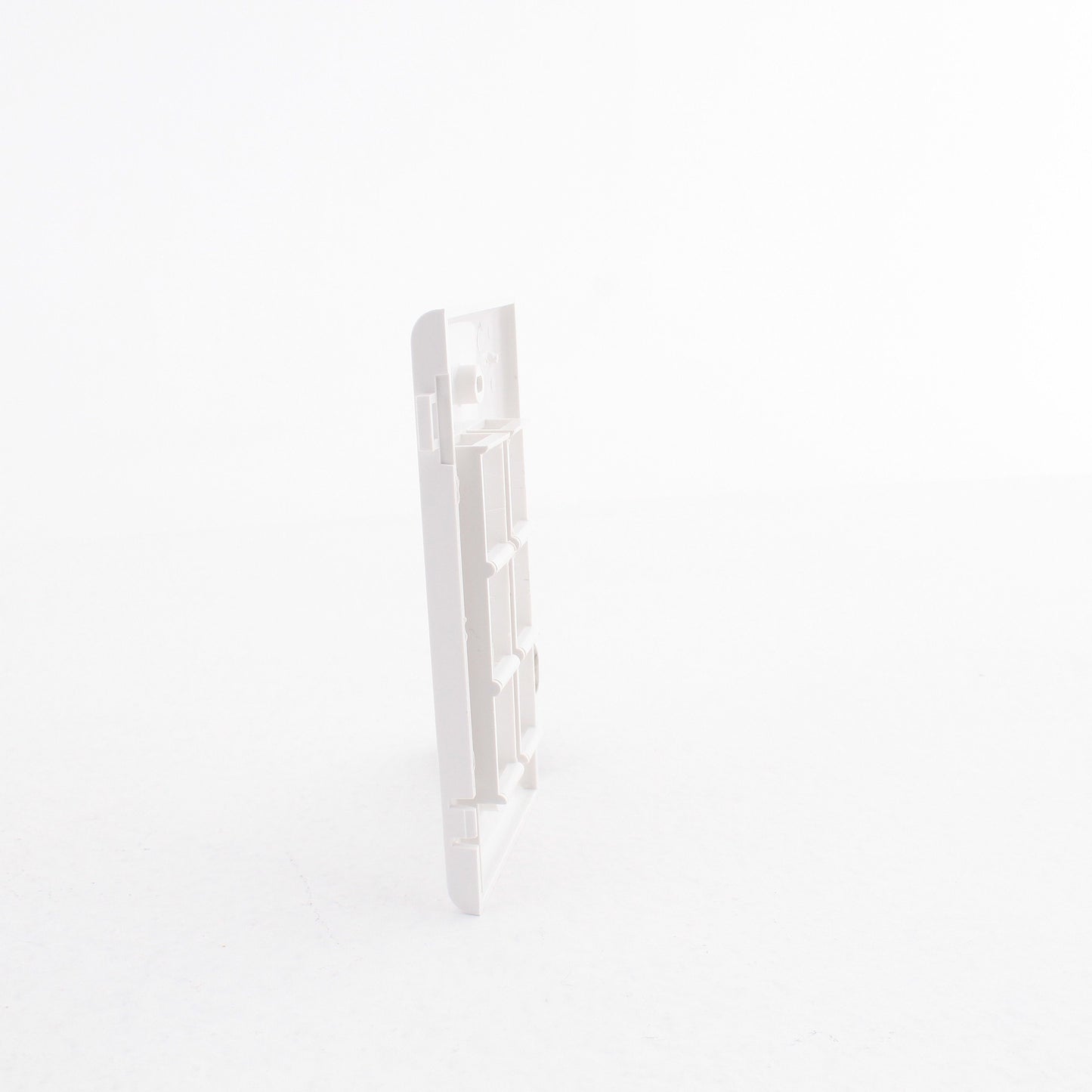 Leviton White 1-Gang Quickport 6-Port Sectional Flush Wallplate Cover 40816-W
