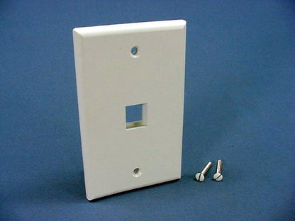 Leviton White 1-Gang Residential Quickport 1-Port Wallplate Cover 41080-1WP